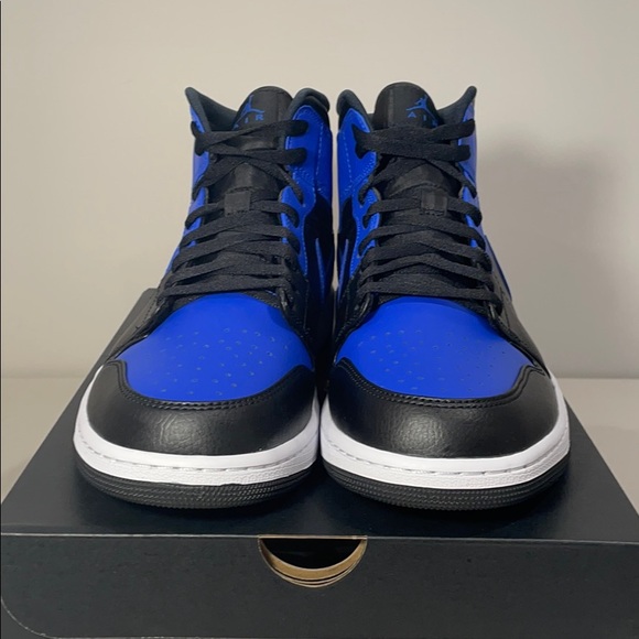 NEW Nike Air Jordan 1 Retro OG Mid Hyper Royal - Picture 4 of 8